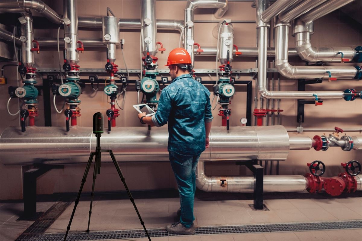 Scanner laser Leica BLK360 G2 sur trépied pour la capture 3D de bâtiments et d espaces